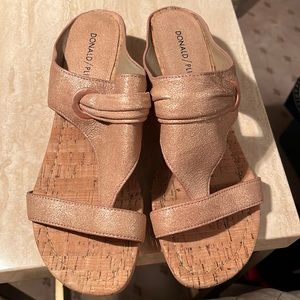 Donald Pliner pink sandals size 8